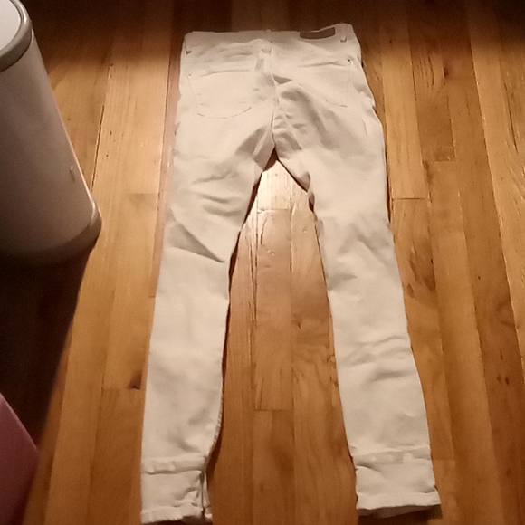 Stretchy White Skinny Jeans - Picture 5 of 8